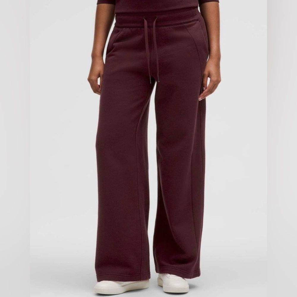 Lululemon Scuba Mid-Rise Wide-Leg Pant *Regular EUC Size XS